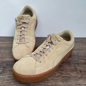 Puma Women’s Vikky platform pebble pebble Size 9.5